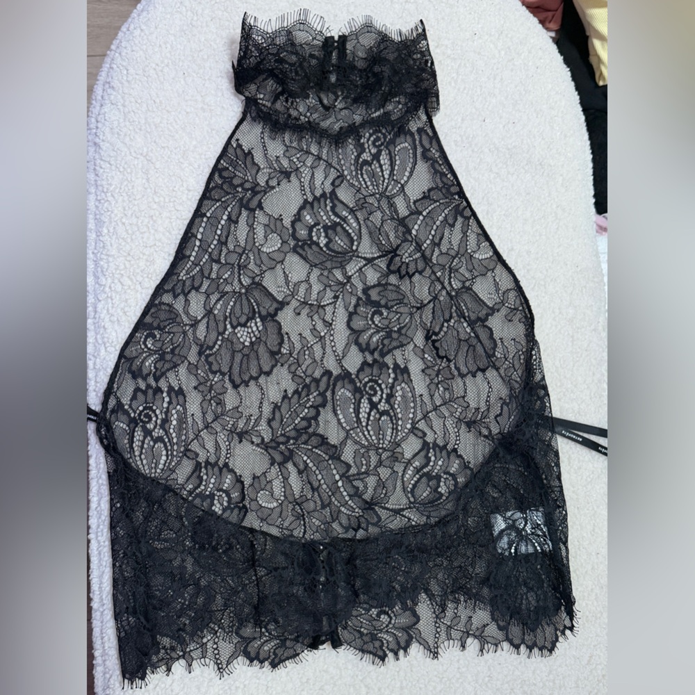 Retrofête Violet Lace Top